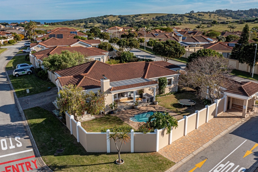 4 Bedroom Property for Sale in Lovemore Park Eastern Cape